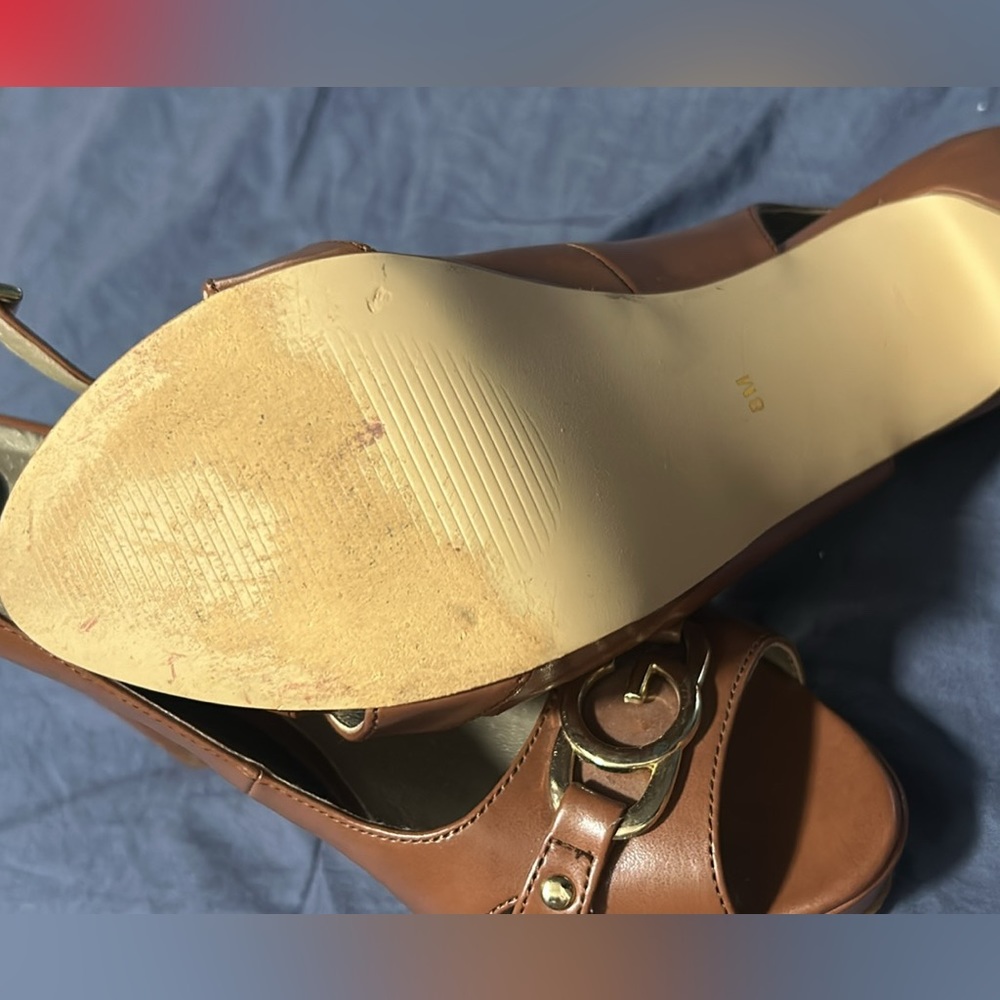 Heels brand Guess used in pretty good condition